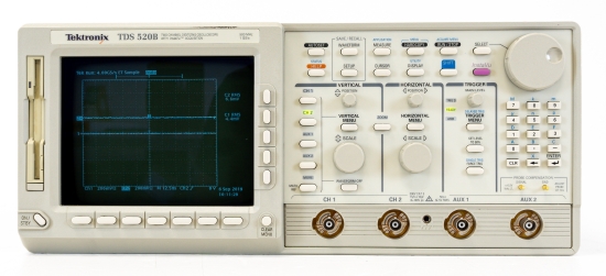TDS520B Oscilloscopio 2 canali 500 MHz