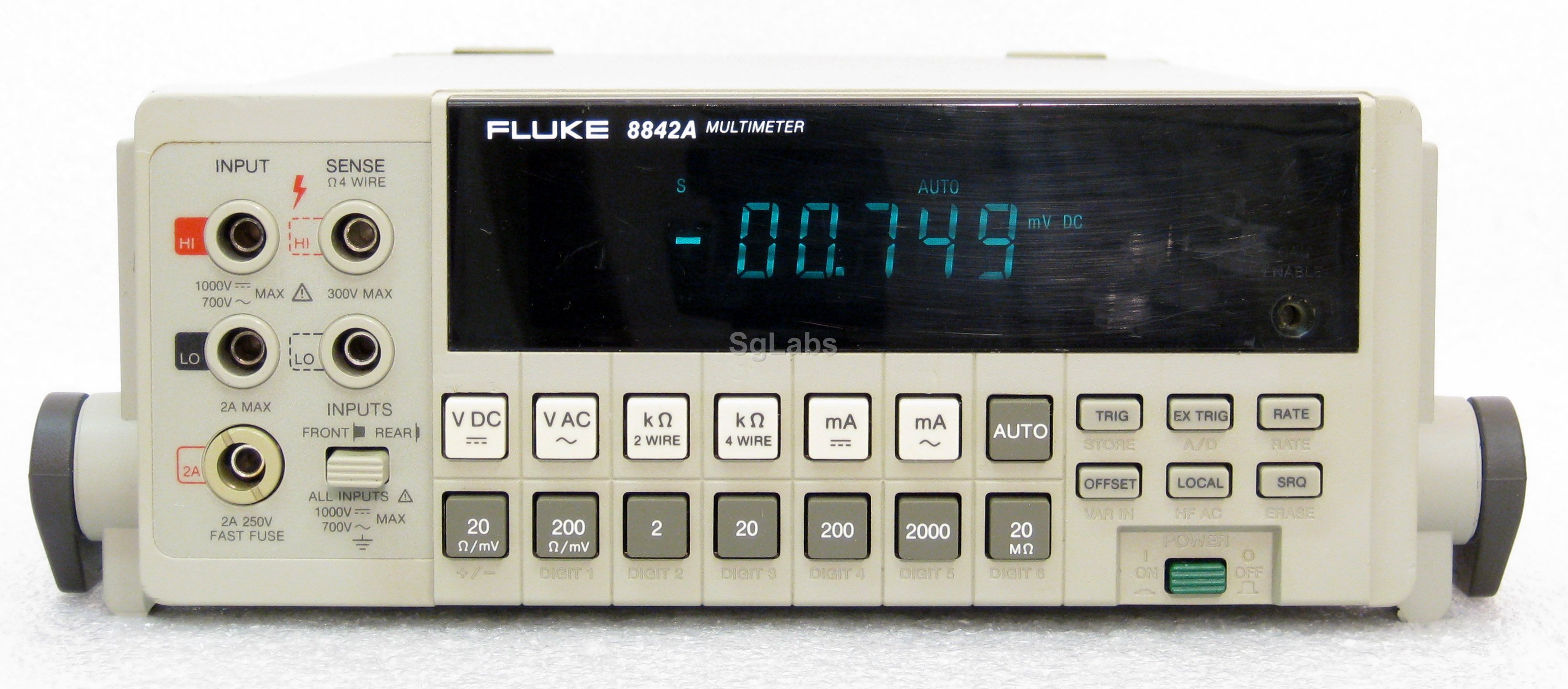 8842A - MULTIMETRE NUMERIQUE - FLUKE - 5 1/2 DIGIT - FC EQUIPMENTS