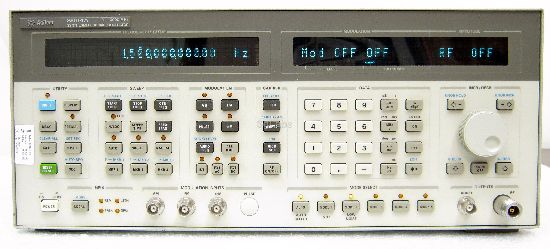 HP Agilent 8664A Sinthesized RF signal generator, 3 GHz high performance