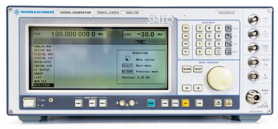 R&S SMIQ03B Vector Synthesized Generator 3.3 GHz